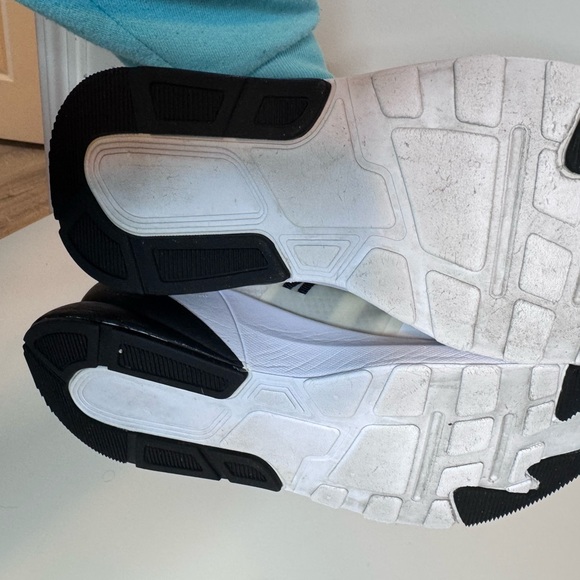 Fabletics Palms Performance Sneaker - Picture 4 of 4